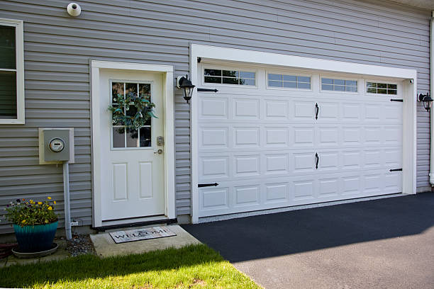 24/7 Emergency Garage Door Panel Replacement experts in Kossuth County County, IA